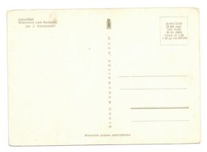 Pocztówka pokazuje trzy punktowce nad kanałem Raduni w Gdańsku, które mieszczą się przy ul. Rybaki Dolne. Warto zaznaczyć, że były to pierwsze wieżowce w Gdańsku, w dodatku pierwsze w PRL, stworzone z gruzobetonu. Powstały w roku 1960, a pocztówka była wydana pięć lat później. Dzisiaj punktowce te zostały poddane termomodernizacji, straciły swój pierwotny kolor, a niektóre z loggi zostały zabudowane.